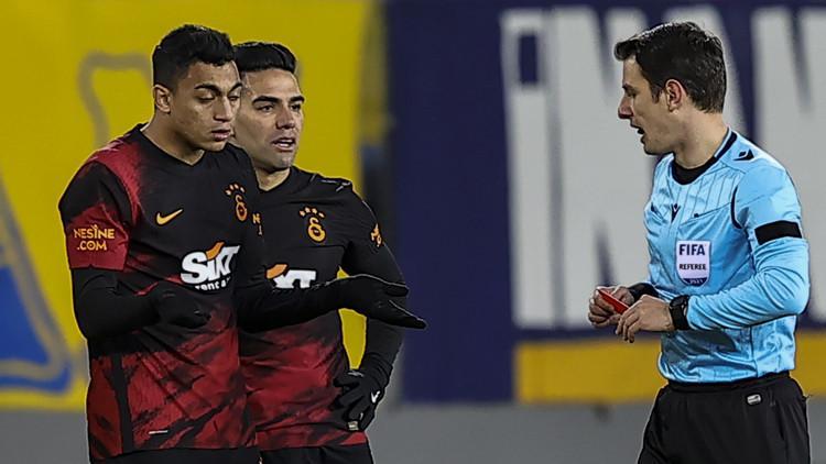 Galatasaray'da Mostafa Mohamed kırmızı kart gördü