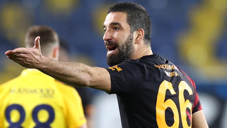 Arda Turan isyan etti! "Galatasaray'ın hakkını savunacak birileri elbet çıkar"