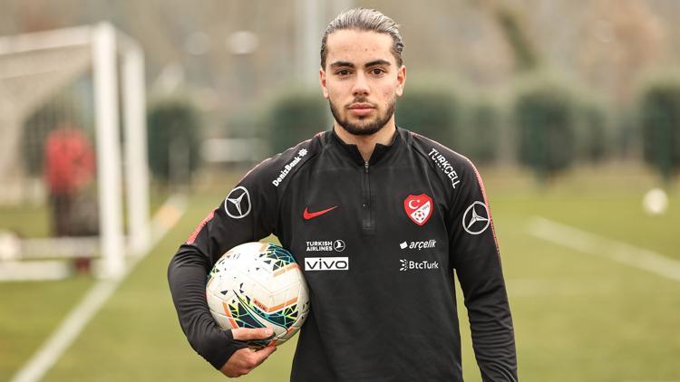 Semih Altıkulaç: "Mesut Özil'i örnek alıyorum..."