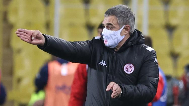 2021’in yenilmeyen tek teknik direktörü Ersun Yanal