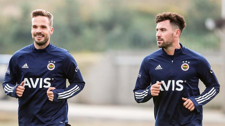 Son Dakika: Fenerbahçe'de Sinan Gümüş sakatlandı!