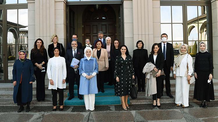 Emine Erdoğan, özel gereksinimli çocukların anneleriyle buluştu