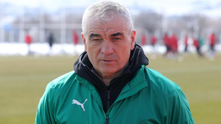 Rıza Çalımbay: "Göztepe maçını mutlaka kazanmalıyız, final olarak görüyoruz..."