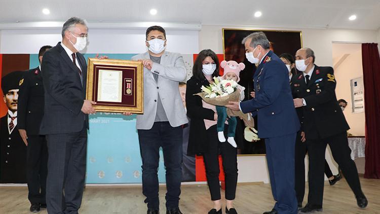 Eskişehir'de 6 gaziye 'Devlet Övünç Madalyası' verildi