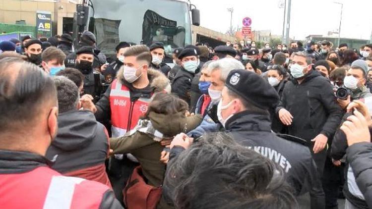 Adliye önünde Boğaziçi gözaltıları için yapılan eyleme müdahale: Çok sayıda gözaltı