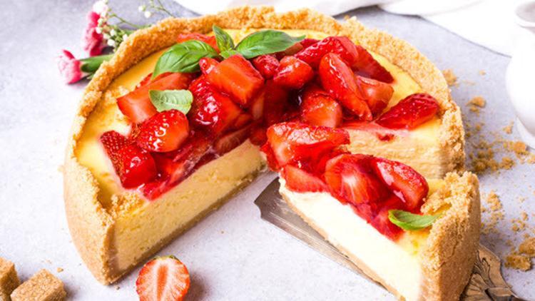 Çilekli Cheesecake Tarifi