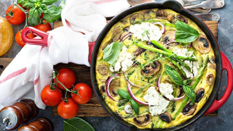 Kuşkonmazlı Frittata Tarifi