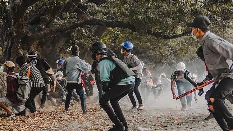 Myanmar'da iç savaş riski artıyor