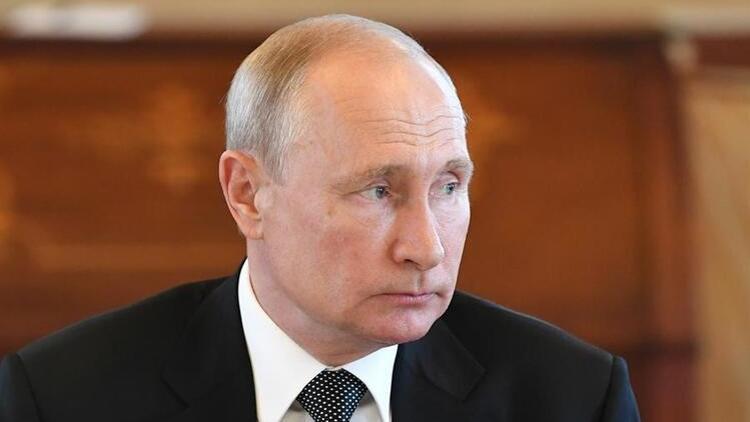 Son dakika: Putin 2036'ya kadar başkan olma kararını imzaladı!