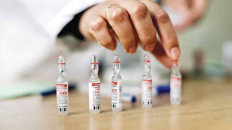 Slovakya iddia etti: Rusya’nın bize yolladığı aşının içeriği farklı