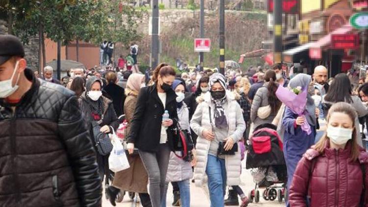 Bursa'da, ramazan öncesi çarşı ve pazarlarda yoğunluk