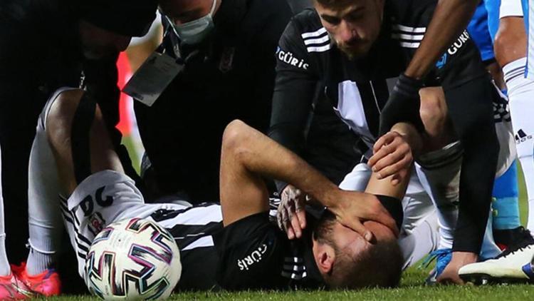 Son Dakika: Beşiktaş'tan Cenk Tosun için sakatlık açıklaması!