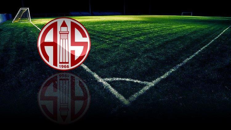 Antalyaspor'da bir futbolcunun Kovid-19 testi pozitif çıktı