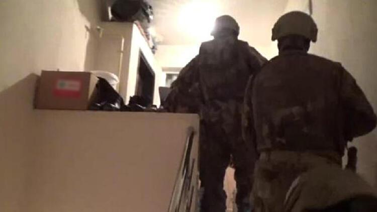 İzmirde DEAŞ operasyonu: 3 gözaltı