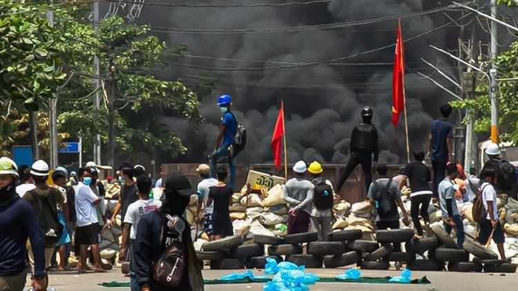 Myanmar'da ölen sivillerin sayısı 726'ya çıktı