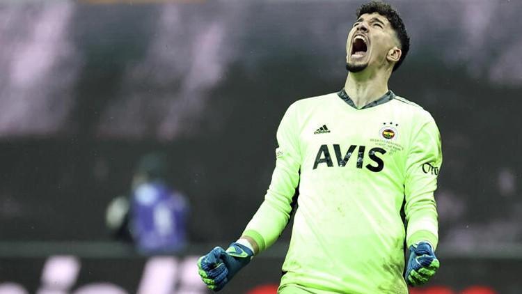 Fenerbahçe'de Altay Bayındır şoku! Sezonu kapattı
