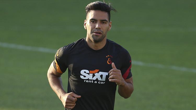 Galatasaray'da sakatlığı bulunan Falcao özel program dahilinde çalıştı