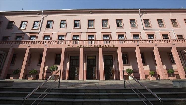 Adalet Bakanlığı 23 mütercim alacak! İşte başvuru şartları