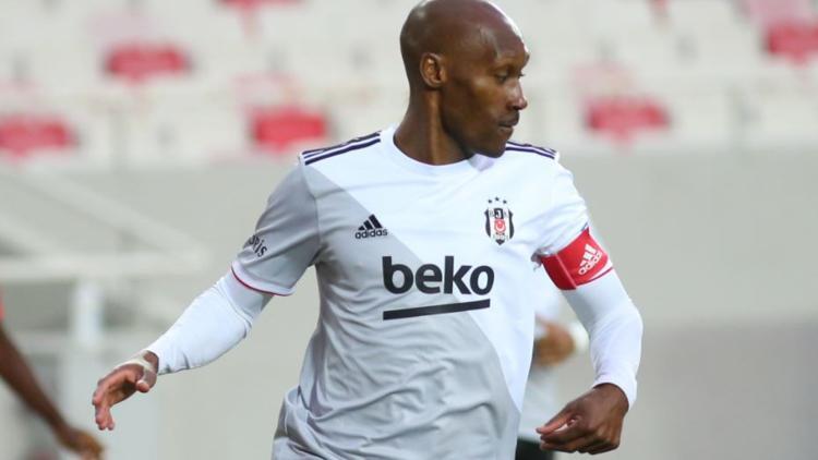 Beşiktaş'ta Atiba Hutchinson'dan itiraf! 'Biz de memnun değiliz...'