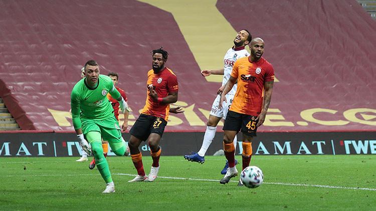 Galatasaray'da Muslera'dan 45 dakikada 3 kurtarış