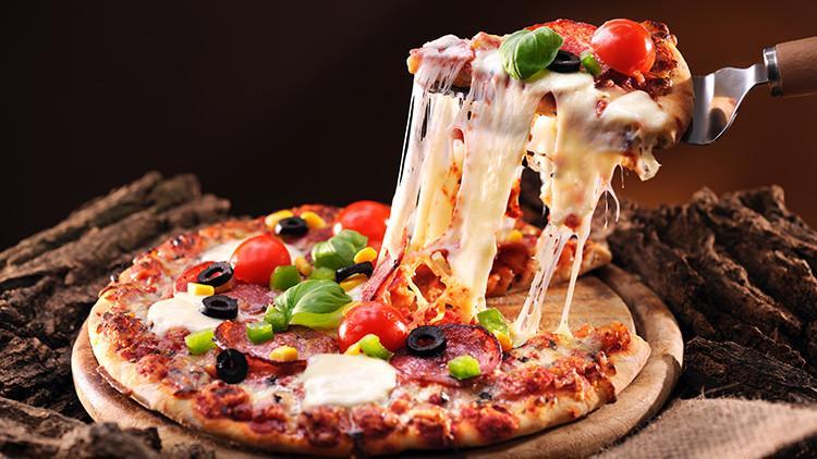 Pizzanın hamuru kalın mı olmalı ince mi?