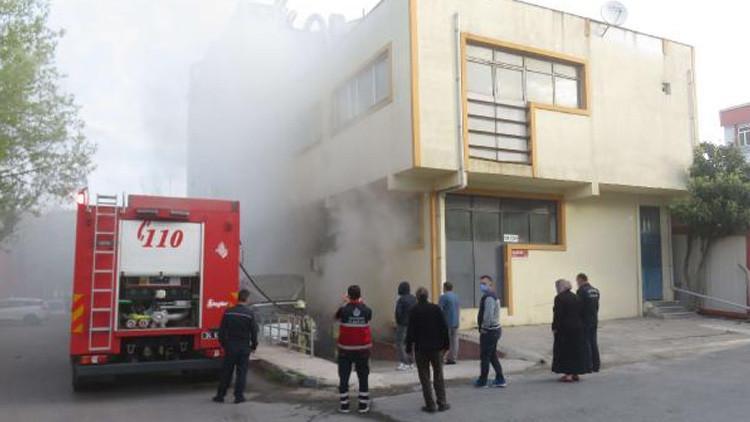 Ümraniye'de korkutan yangın!