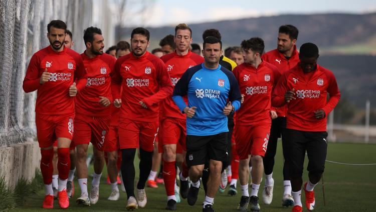 Sivasspor, Gaziantep deplasmanına 2 eksikle gidiyor