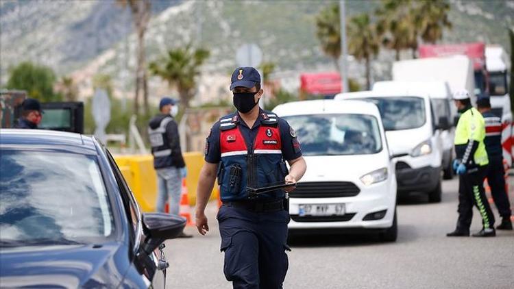 Son dakika haberi: İçişleri Bakanlığı duyurdu! Çalışma izni görev belgesi süresi uzatıldı..