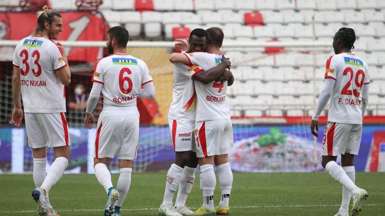 Göztepe'de büyük mutluluk! Gelecek sezon için umut...