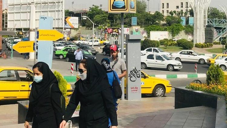İran'da son 24 saatte 391 kişi Kovid-19'dan hayatını kaybetti