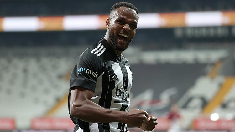 Penaltısız kral Cyle Larin