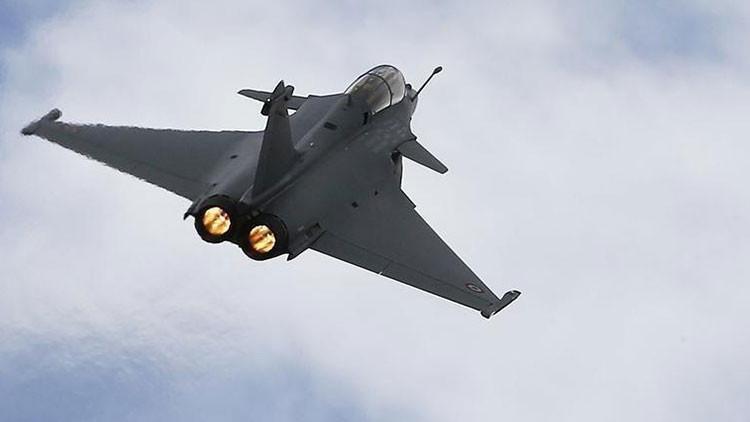 Mısır Fransa'dan 30 Rafale savaş uçağı almak için sözleşme imzaladı