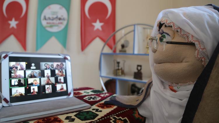 Çocuklara "Erzurum ağzı" maniler