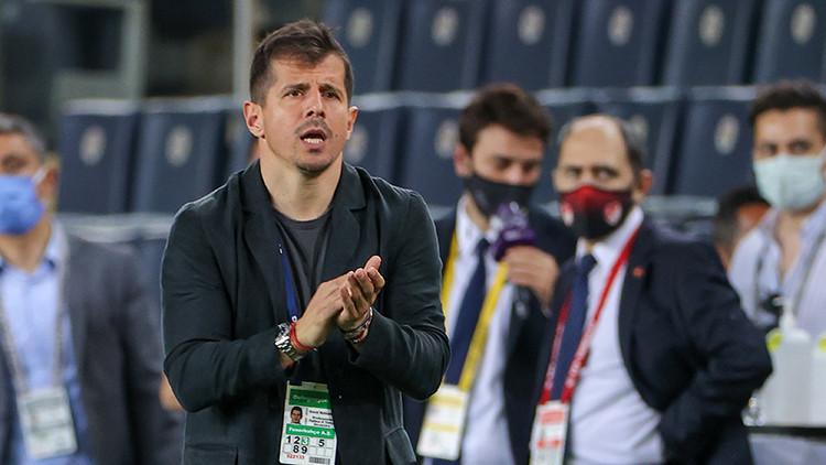 Emre Belözoğlu, Fenerbahçe'de Ali Koç dönemindeki diğer hocaları solladı!