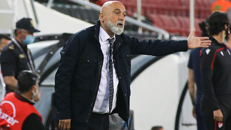 Fenerbahçe'ye 2-1 yenilen Ankaragücü'nde Hikmet Karaman üzgün! "İki finali de almalıyız"