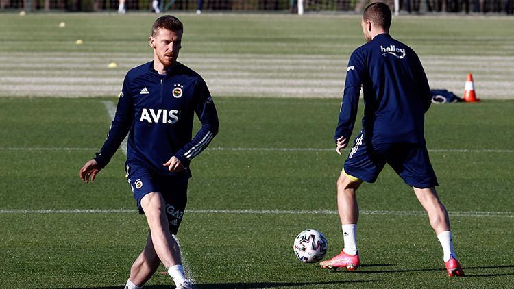 Fenerbahçe'de Sivasspor maçı öncesi çifte müjde! Serdar Aziz ve Samatta...