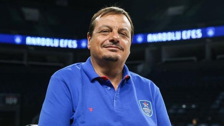 Ergin Ataman: "Kovulmadığım sürece Avrupa'da Anadolu Efes'teyim..."