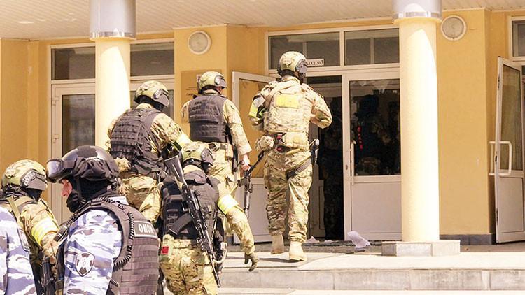 7 öğrenci ve 2 öğretmen öldü