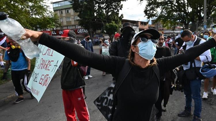 Kolombiya'da hükümet karşıtı protestolarda ölü sayısı 42'ye yükseldi