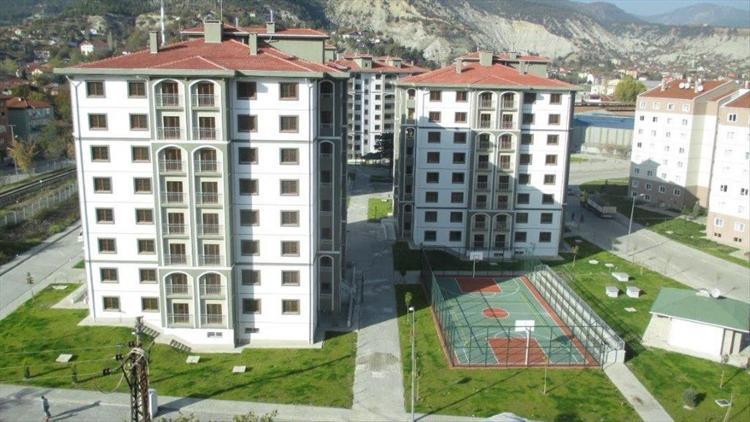 Emeklilerin tercihi, şehir merkezinde, müstakil ve hastaneye yakın ev