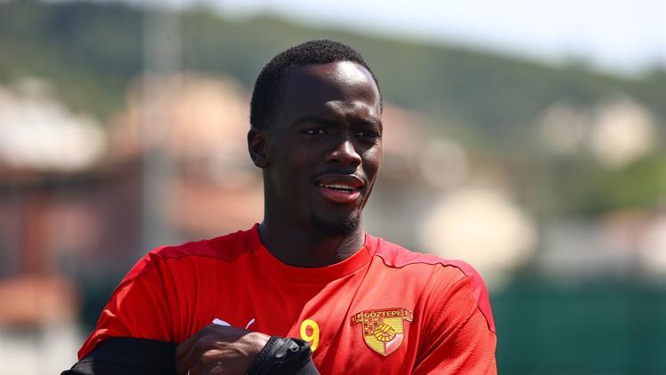Göztepeli Cherif Ndiaye: "Antrenmanlarda ve maçlarda her şeyimi vermeye çalıştım..."