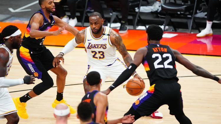 NBA'de Gecenin Sonuçları: Son şampiyon Lakers play-off'lara mağlubiyetle başladı