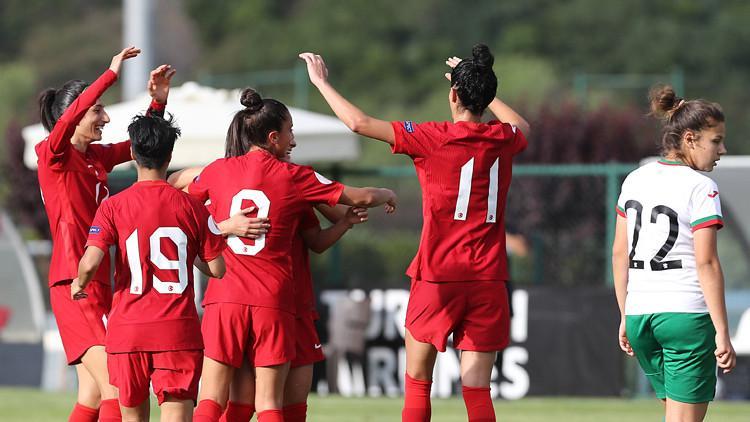 A Milli Kadın Futbol Takımı, özel maçta Bulgaristan'ı 3-1 yendi