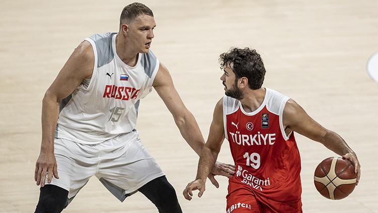 12 Dev Adam, hazırlık maçında Rusya'yı farklı devirdi