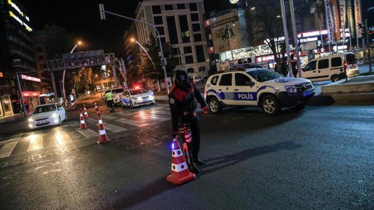 Son dakika haberi: 31 saat sürecek! Sokağa çıkma kısıtlaması başladı