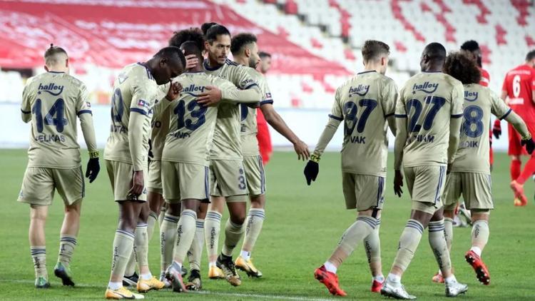 Son dakika transfer haberi... Fenerbahçe'de ikinci ayrılık! Frey'den sonra...