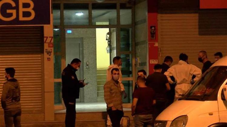 Beylikdüzü'nde anne ve oğlunun cesetlerinin bulunduğu evde bomba alarmı!