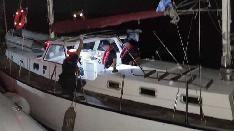 İzmir'de 44 sığınmacı yakalandı! 2 kişi gözaltına alındı...