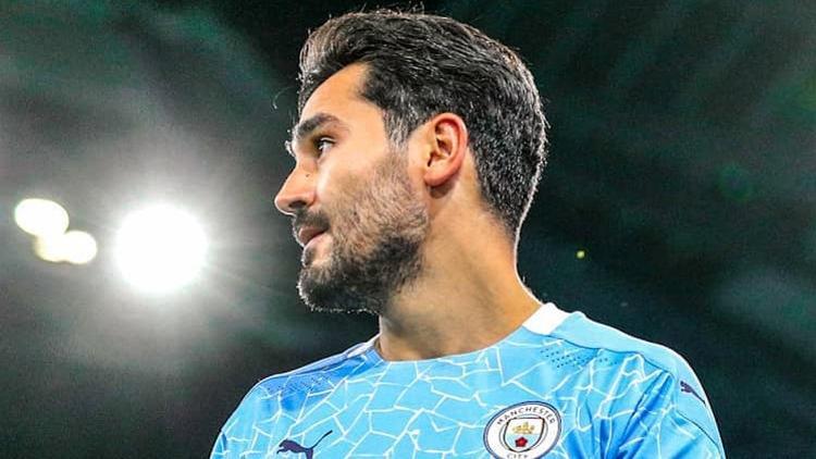İlkay Gündoğan'dan otizmli çocuklara imzalı forma