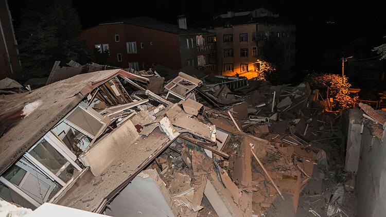 Sarıyer'de 11 katlı boş bina çöktü